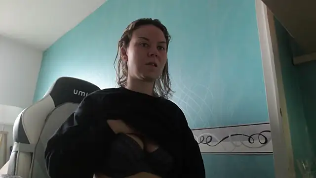 Snapshot of BabyNila chatting on 12-23-25, 09:30 BabyNila online show from 12-23-25, 09:30