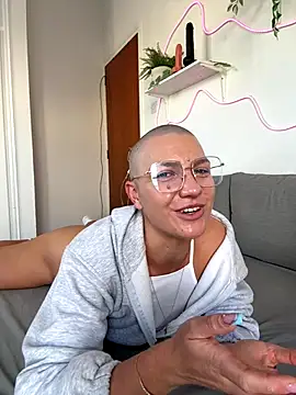 PaulinaSchubert1 online show from 12-01-25, 01:23