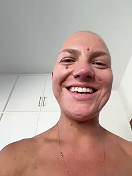 PaulinaSchubert1 online show from 04-20-26, 12:41