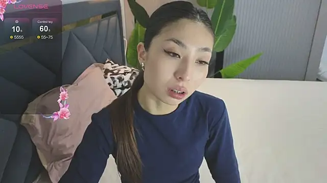 TrishaRey online show from 11-26-25, 05:18