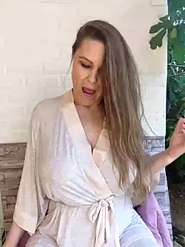 Snapshot of SexyMichellexo chatting on 05-05-26, 07:11 SexyMichellexo online show from 05-05-26, 07:11