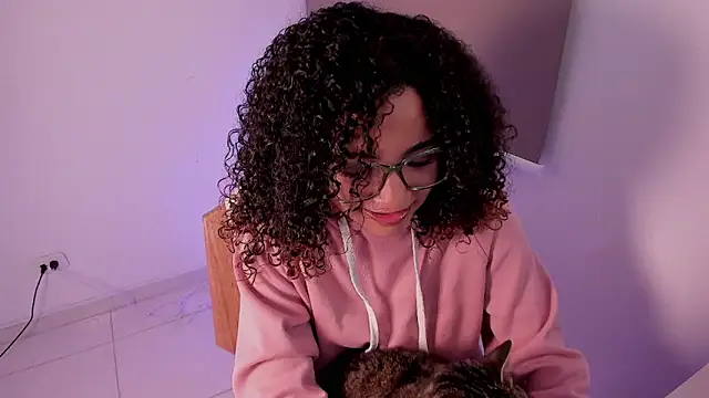 DAHLIA BROWNIE online show from 03-18-25, 04:07