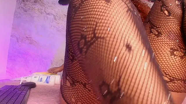 jones maddy  online show from 10-27-25, 11:55