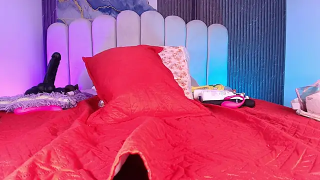 jones maddy  online show from 12-02-25, 12:18