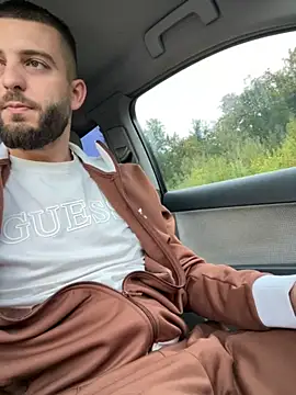 ElChapoGuzman95 online show from 09-30-25, 04:40