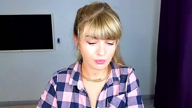  comefeelme  online show from 10-13-25, 06:15