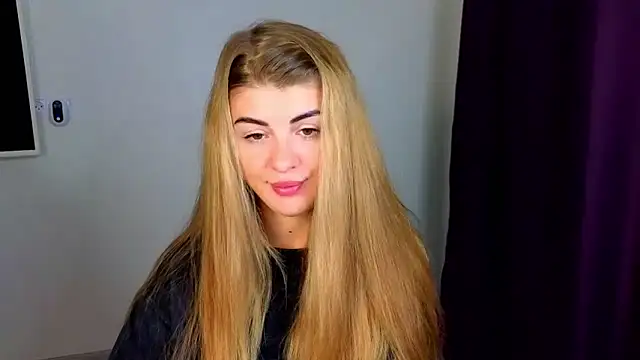  comefeelme  online show from 10-15-25, 05:50