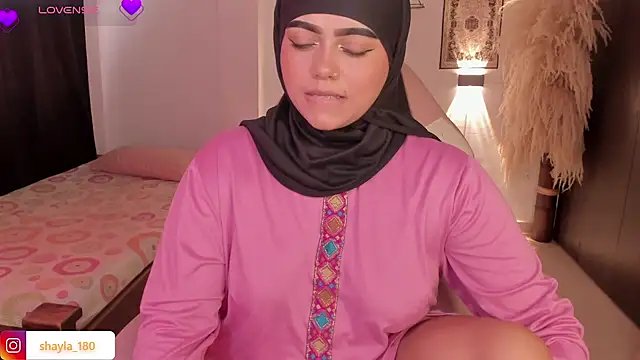 shayla 18 online show from 10-24-25, 09:25