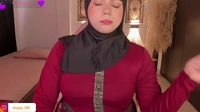 shayla 18 online show from 11-11-25, 09:20