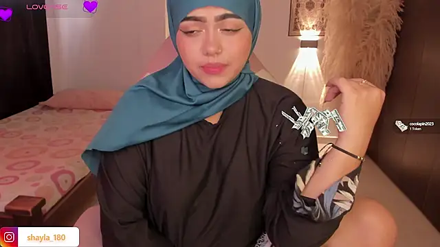 shayla 18 online show from 10-16-25, 07:33