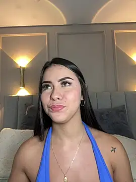 Snapshot of Miss_blue69 chatting on 02-26-25, 01:46 Miss blue69 online show from 02-26-25, 01:46