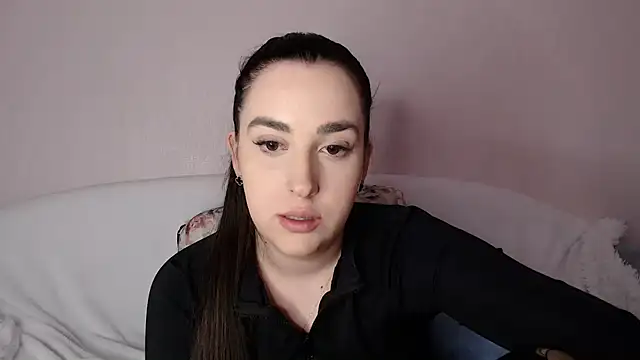 Snapshot of vitalina_freedom chatting on 03-18-25, 02:28 vitalina freedom online show from 03-18-25, 02:28