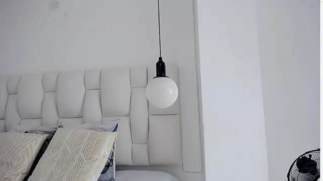 tiffany  pink online show from 10-07-25, 09:05