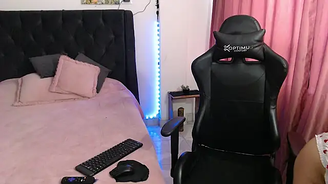 Fleurmeyer79 online show from 10-04-25, 07:04