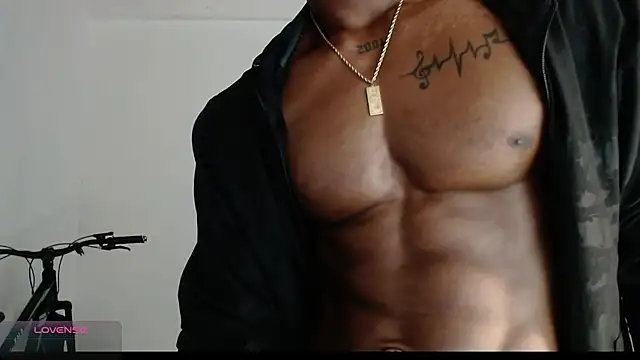 Snapshot of drake_brwon_23 chatting on 05-08-26, 06:23 drake brwon 23 online show from 05-08-26, 06:23