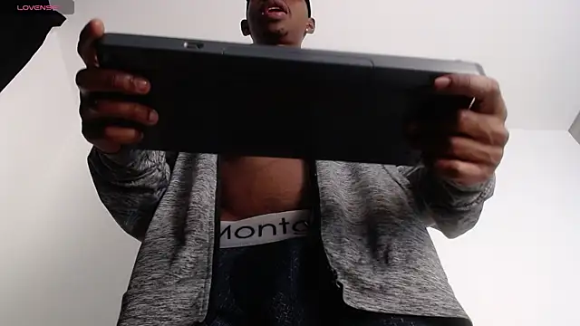drake brwon 23 online show from 10-16-25, 05:38