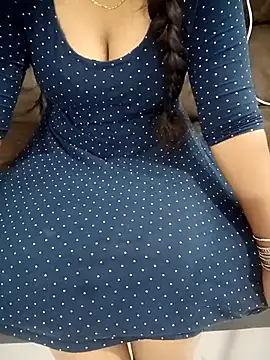 Mounika25 online show from 11-20-25, 08:59