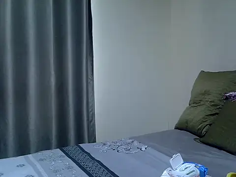 East queen online show from 11-16-25, 09:47