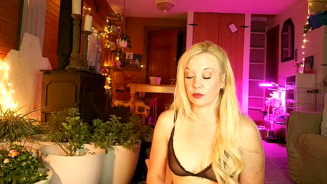 lyra rose online show from 06-14-26, 02:24
