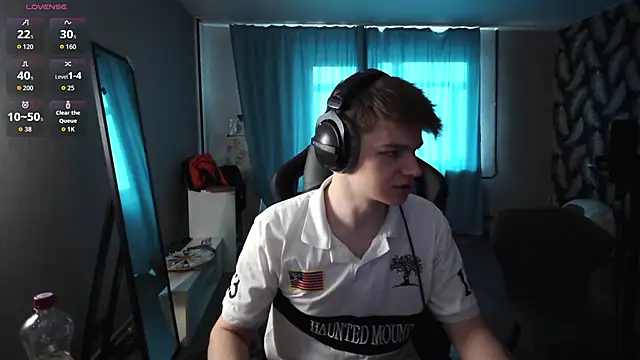 Snapshot of dantebigboi300 chatting on 10-03-25, 09:44 dantebigboi300 online show from 10-03-25, 09:44