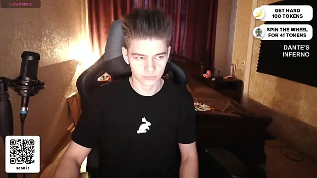 Snapshot of dantebigboi300 chatting on 03-04-25, 01:01 dantebigboi300 online show from 03-04-25, 01:01