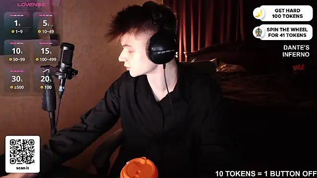 Snapshot of dantebigboi300 chatting on 02-25-25, 06:23 dantebigboi300 online show from 02-25-25, 06:23