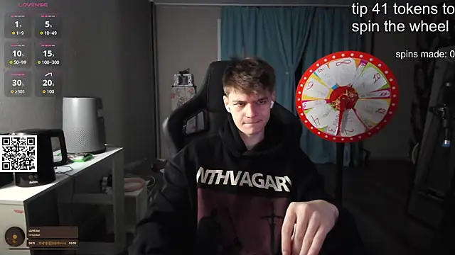 Snapshot of dantebigboi300 chatting on 10-11-25, 12:50 dantebigboi300 online show from 10-11-25, 12:50