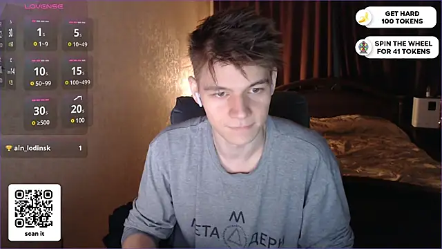 Snapshot of dantebigboi300 chatting on 02-06-25, 05:51 dantebigboi300 online show from 02-06-25, 05:51