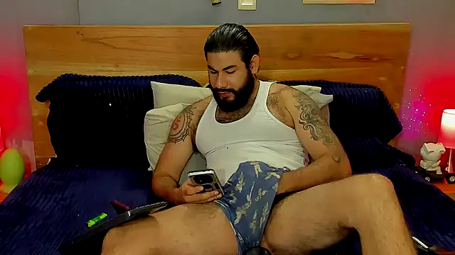 Snapshot of Prometeo-grizzly chatting on 10-13-25, 12:07 Prometeo-grizzly online show from 10-13-25, 12:07
