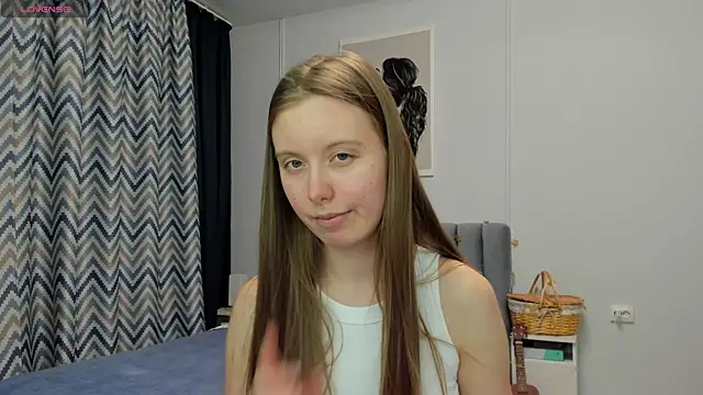 Peggy Beauty online show from 03-10-25, 01:23