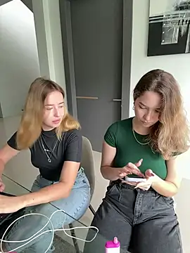 Nura n Sarah online show from 01-27-25, 05:14