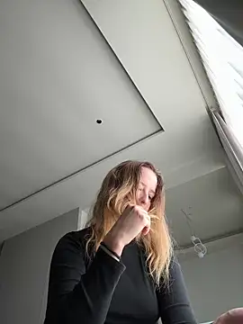 Nura n Sarah online show from 11-13-25, 02:04