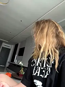 Nura n Sarah online show from 11-27-25, 05:08