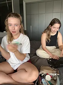 Nura n Sarah online show from 09-17-25, 03:08