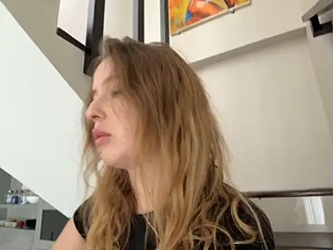 Nura n Sarah online show from 12-18-25, 05:45