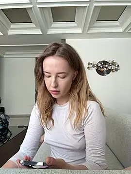 Nura n Sarah online show from 04-25-26, 06:05