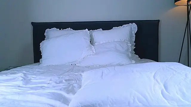 NicoleMarani online show from 09-17-25, 03:52