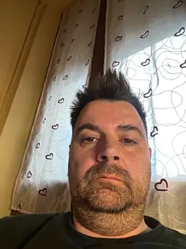 Snapshot of h4cAlex chatting on 12-19-24, 02:46 h4cAlex online show from 12-19-24, 02:46