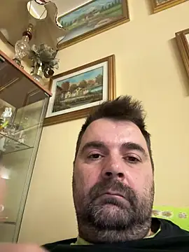 Snapshot of h4cAlex chatting on 11-13-25, 06:01 h4cAlex online show from 11-13-25, 06:01