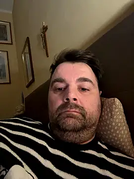 Snapshot of h4cAlex chatting on 01-10-26, 06:47 h4cAlex online show from 01-10-26, 06:47