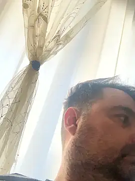 Snapshot of h4cAlex chatting on 01-12-26, 11:17 h4cAlex online show from 01-12-26, 11:17