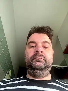 Snapshot of h4cAlex chatting on 01-11-26, 12:01 h4cAlex online show from 01-11-26, 12:01