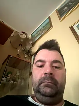 Snapshot of h4cAlex chatting on 11-08-25, 07:45 h4cAlex online show from 11-08-25, 07:45