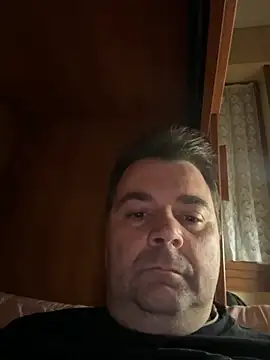 Snapshot of h4cAlex chatting on 12-01-25, 07:04 h4cAlex online show from 12-01-25, 07:04