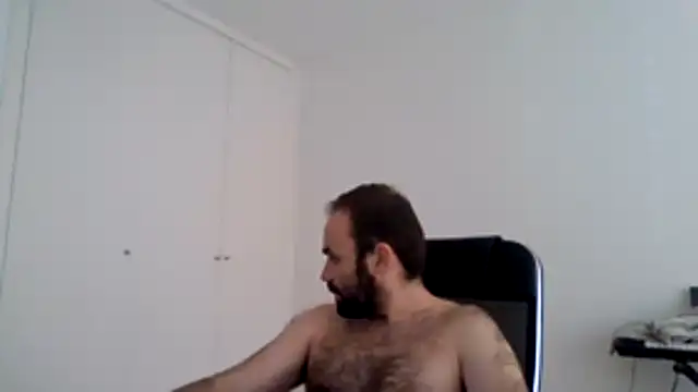 Snapshot of joaodias_97 chatting on 06-05-26, 04:35 joaodias 97 online show from 06-05-26, 04:35