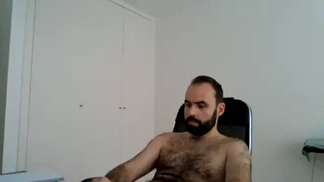 Snapshot of joaodias_97 chatting on 06-16-26, 04:18 joaodias 97 online show from 06-16-26, 04:18