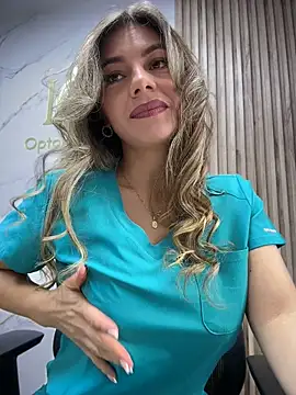 Snapshot of alicee16 chatting on 06-13-26, 05:44 alicee16 online show from 06-13-26, 05:44