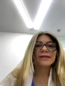 alicee16 online show from 11-02-25, 04:01