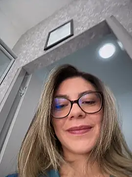 alicee16 online show from 03-31-26, 05:15