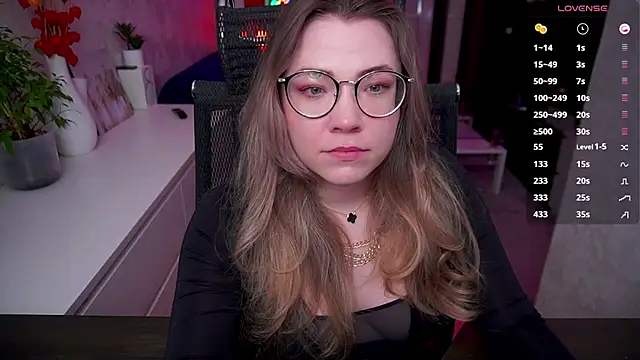Snapshot of RemyCute chatting on 05-03-26, 03:48 RemyCute online show from 05-03-26, 03:48